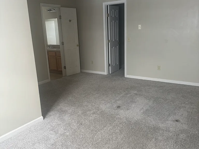 9377 Winding Creek Dr — Photo 10