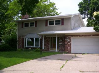 3411 43rd St, Moline, IL 61265