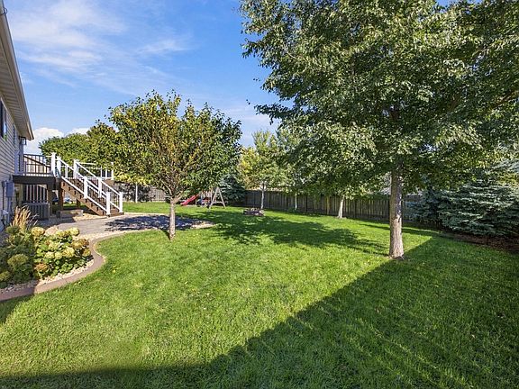 3rd image of 4760 Arbor Ct S