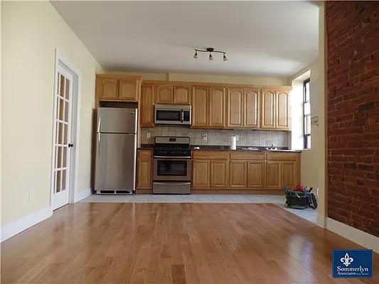 Rented by Sommerlyn Associates | media 17