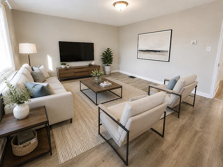 517 E Railroad Ave #2 — Photo 2