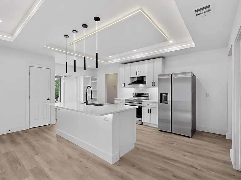 719 S Storey St — Photo 25