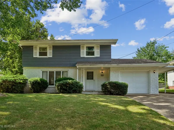 6406 Robin Dr, Des Moines, IA 50322