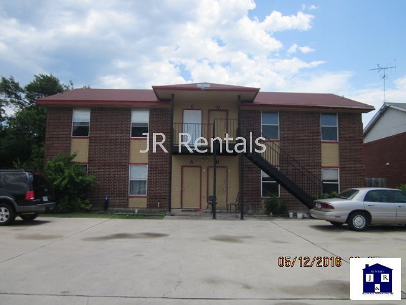 1st image of 1704 Benttree Dr APT D