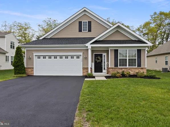 166 Woodside Ln, Whiting, NJ 08759