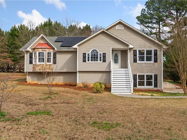 25 S Oaks Dr SE, Cartersville, GA 30121