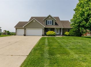 1005 S R St, Indianola, IA 50125