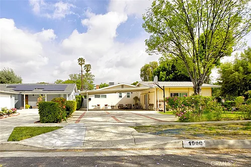 19001 Community St Photo 1