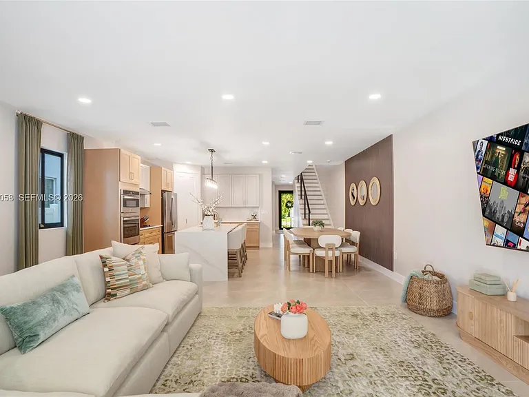 701 SW 17th St — Photo 25