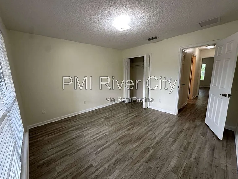 533 Alice Cove Ct — Photo 13
