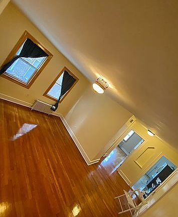 3rd image of 2029 27th St