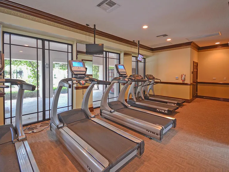 3020 Alcazar Pl #202 — Photo 34