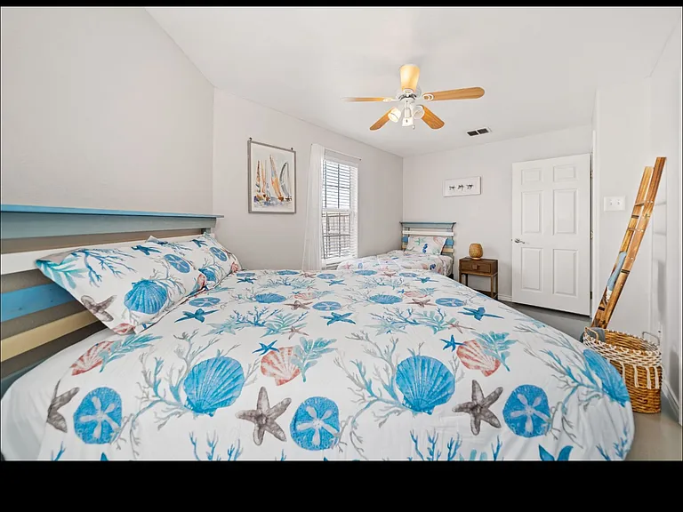 813 Oriole St — Photo 18
