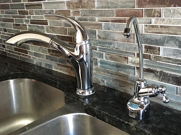 Built-in water filter