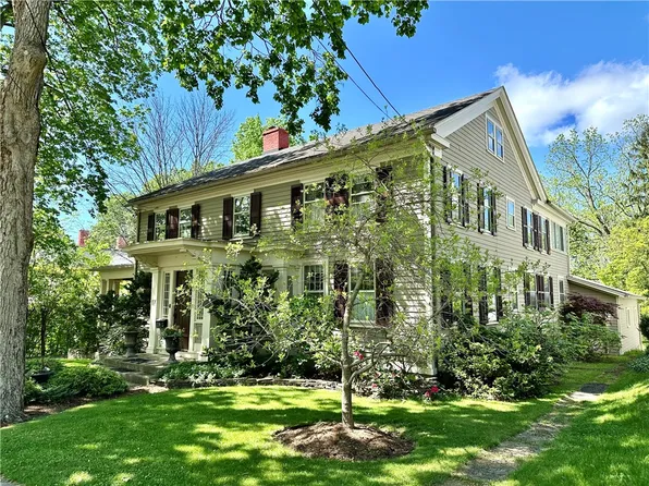 17 South St, Geneseo, NY 14454