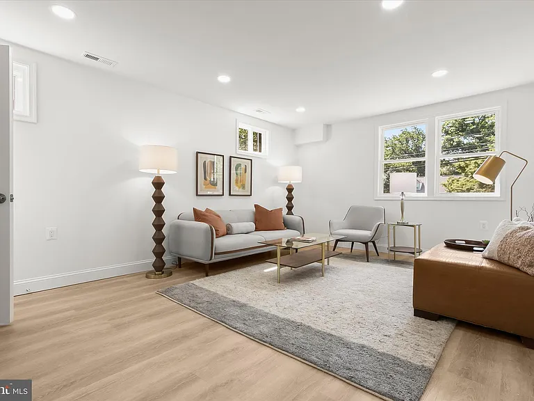 402 Elm Ave — Photo 18