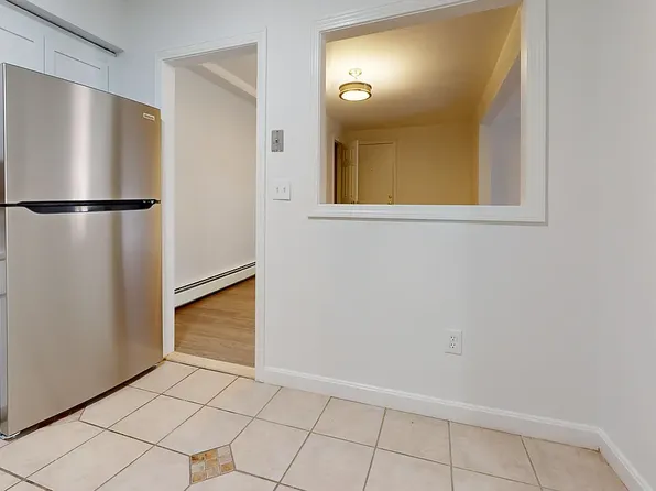 41 Austin Ave #102, Greenville, RI 02828