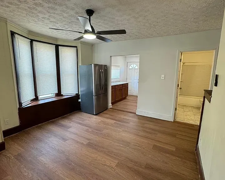 2542 Steele Ave #2 — Photo 6