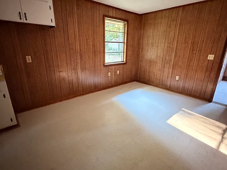 119 Loretta Dr — Photo 5