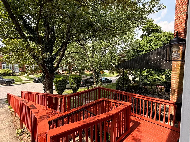 909 E Lake Ave #1 — Photo 40