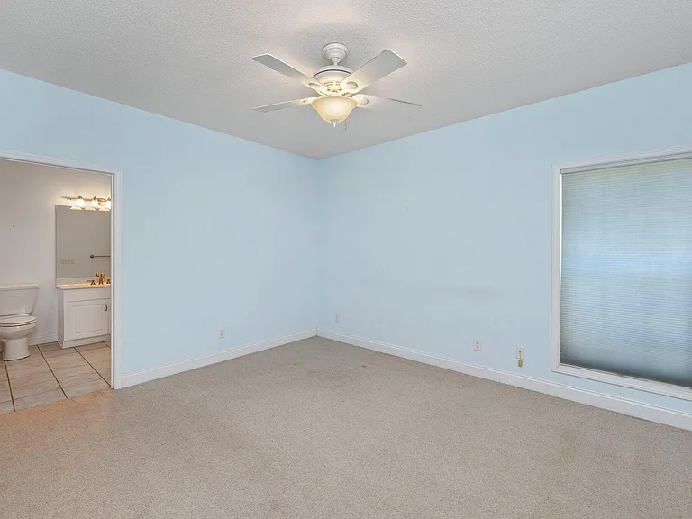 322 Crescent Dr — Photo 31