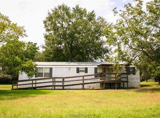 320 S Railroad St, Burton, TX 77835