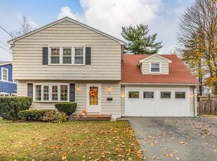 8 Taft St, Marblehead, MA 01945