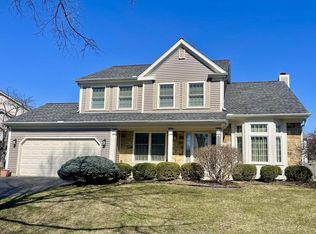 1326 Madison Dr, Buffalo Grove, IL 60089