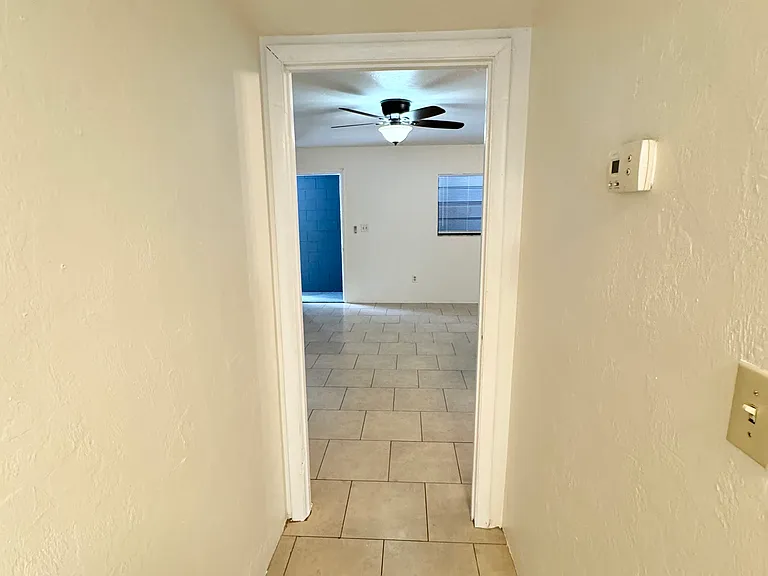 821 NW 13th St #9 — Photo 22