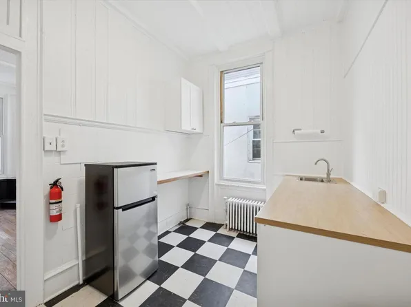 1217 N 29th St, Philadelphia, PA 19121
