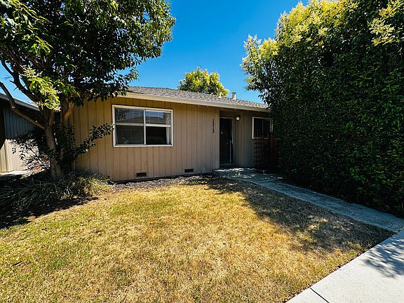 3rd image of 1313 Essex Way