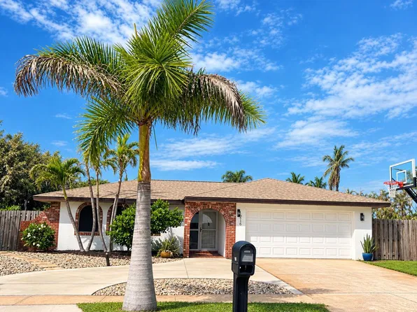 216 Shore Ln, Indian Harbour Beach, FL 32937