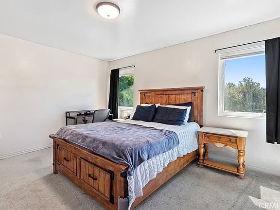 3rd image of 9757 Las Lomas Ave