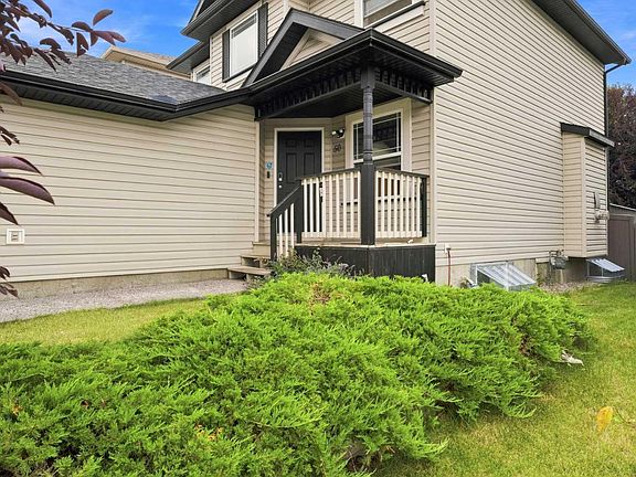 2nd image of 50 Somerglen Park SW
