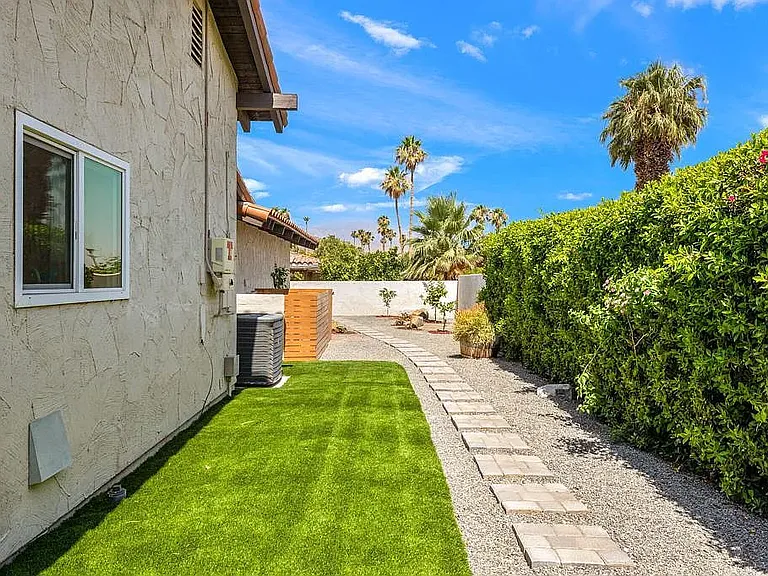 73940 Flagstone Ln — Photo 20