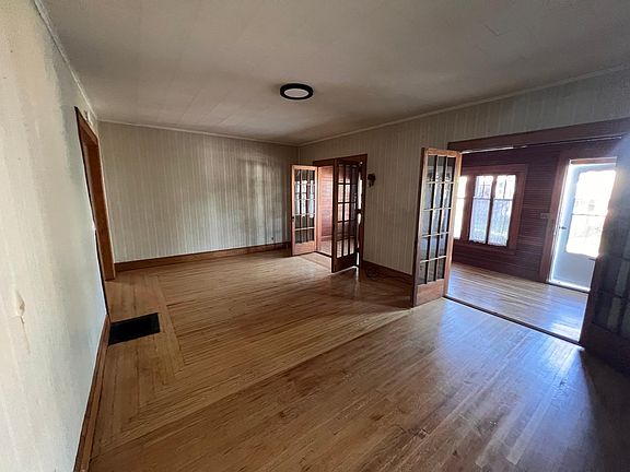 2nd image of 5 Mill St #1