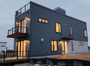 250 Viridian Shores Dr, Muskegon, MI 49440