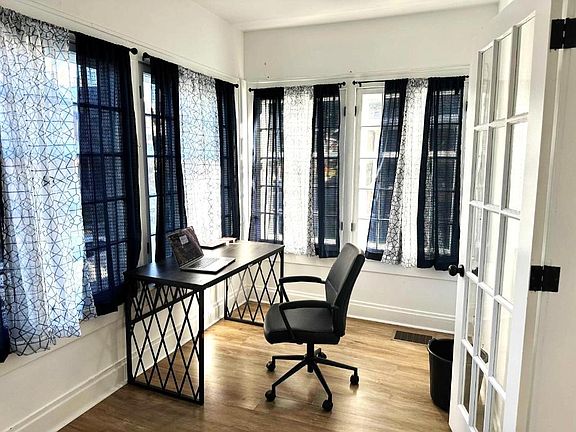5th image of 705 Bedford Ave #1