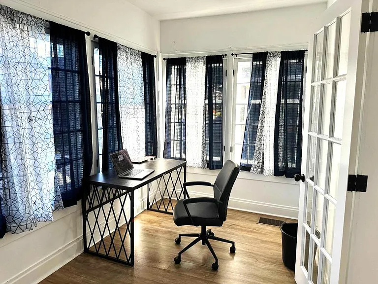 705 Bedford Ave — Photo 4