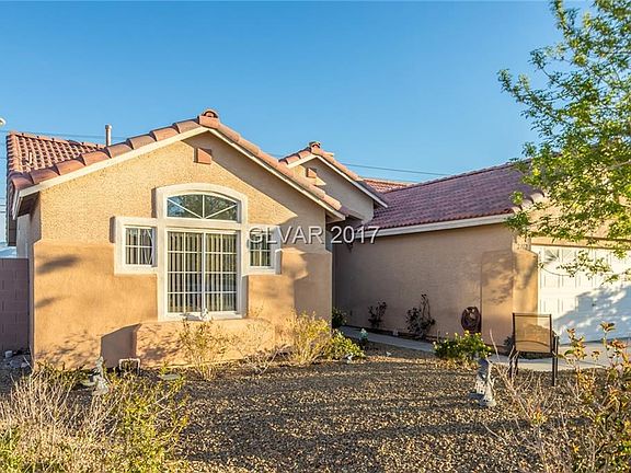 3rd image of 2712 Old Town Dr
