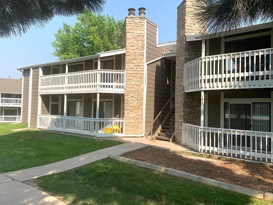 18031 E Kentucky Ave #102