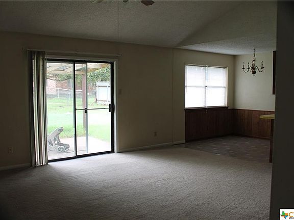 4th image of 2823 Veterans Ave