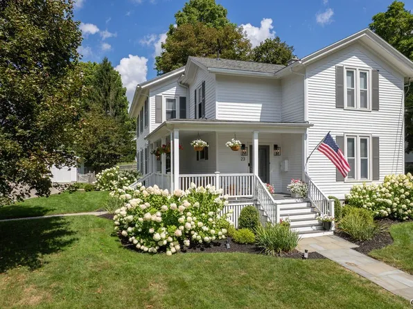23 E Elizabeth St, Skaneateles, NY 13152