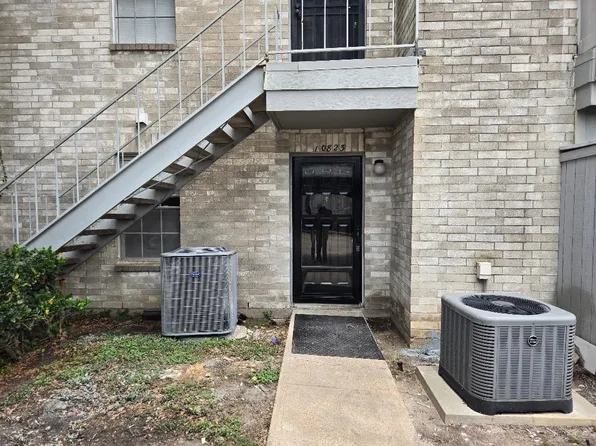 10823 Braes Bend Dr, Houston, TX 77071