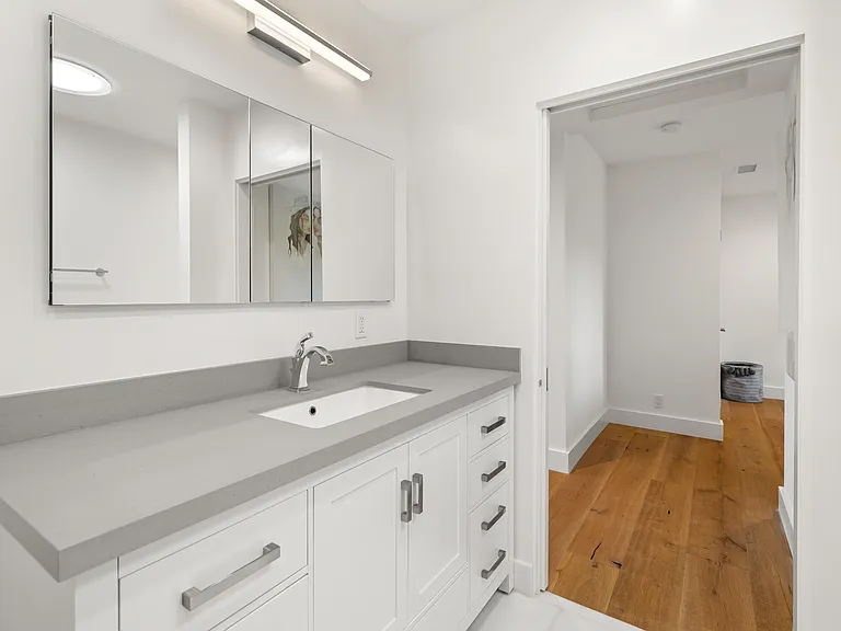 813 E Anapamu St #Penthouse B — Photo 3