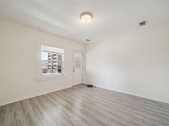 5th image of 545 6th St