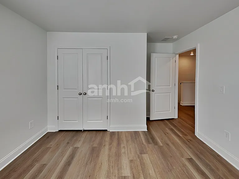322 Golucke Way — Photo 17