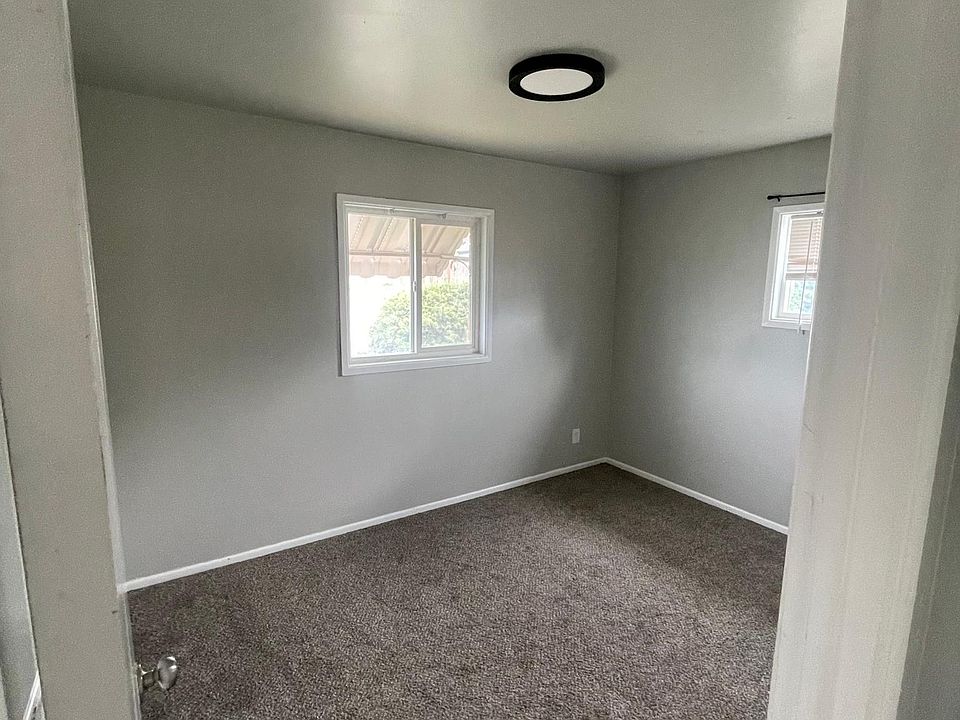 2nd image of 1252 34th St