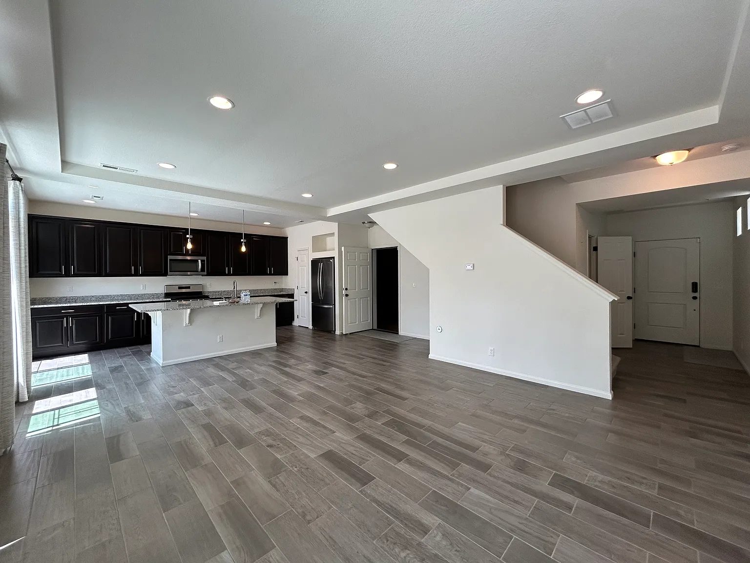 3 bed, 2.5 bath, 1805 sqft, $2,750 — Photo 3