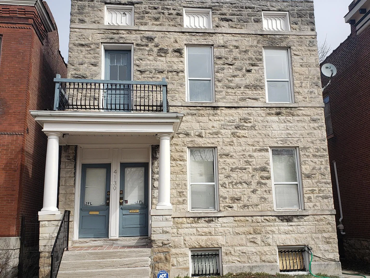 2 bed, 1200 sqft, $1,300 — Photo 1